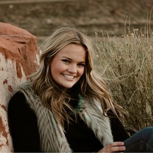 Meet your Posher, Destrie